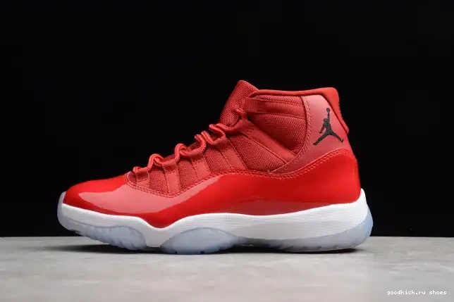 RetroGym 11 Red Air Jordan 378037-623 0524